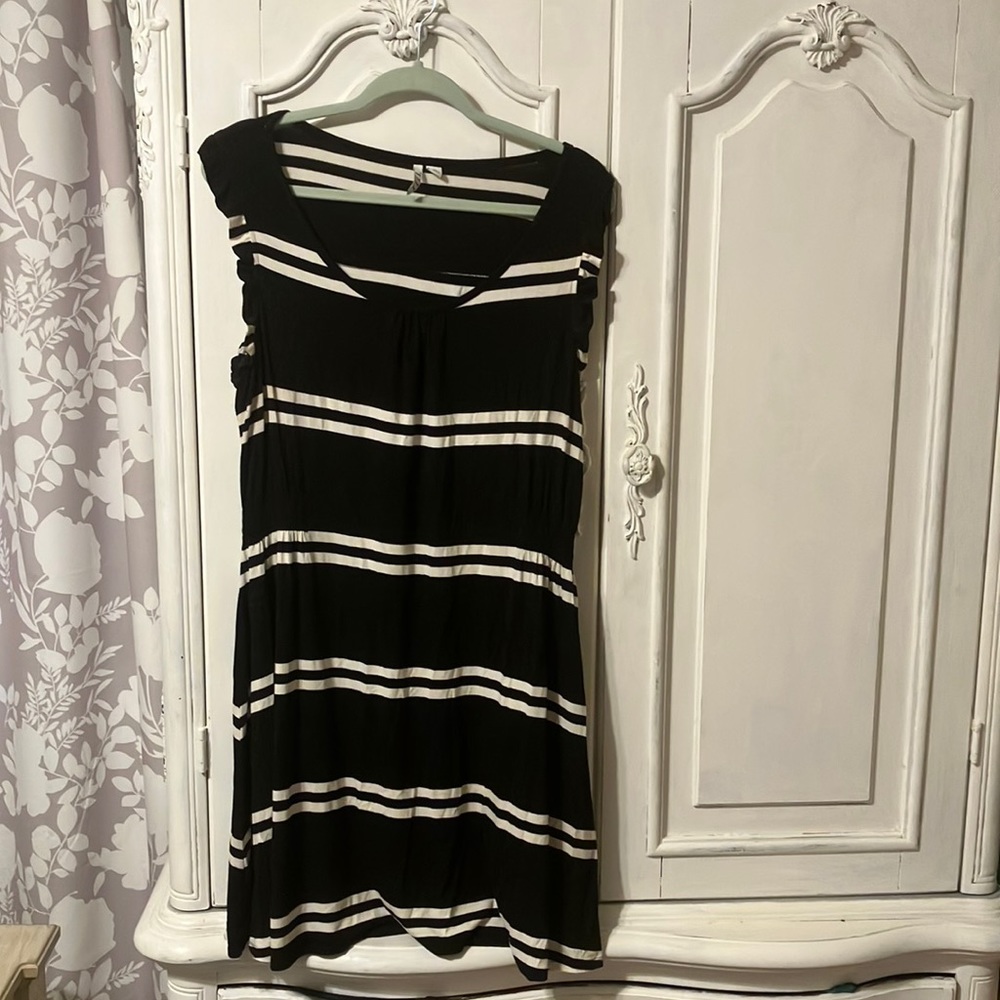 Elle XL off white and black dress